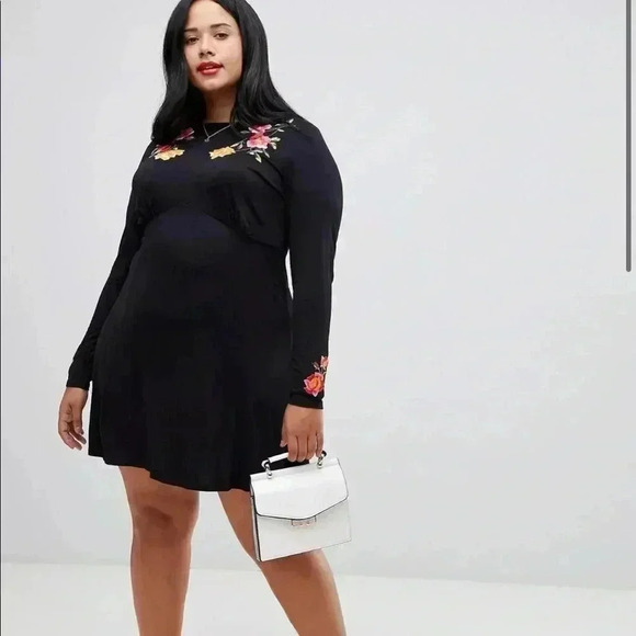 ASOS Curve Black Floral Embroidered Dress - Picture 4 of 12